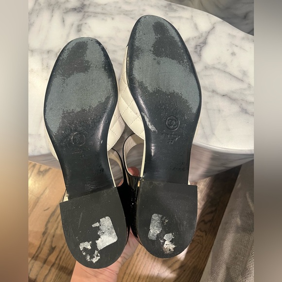 Authentic CHANEL Flat Mary Jane, lightly used - Picture 7 of 8